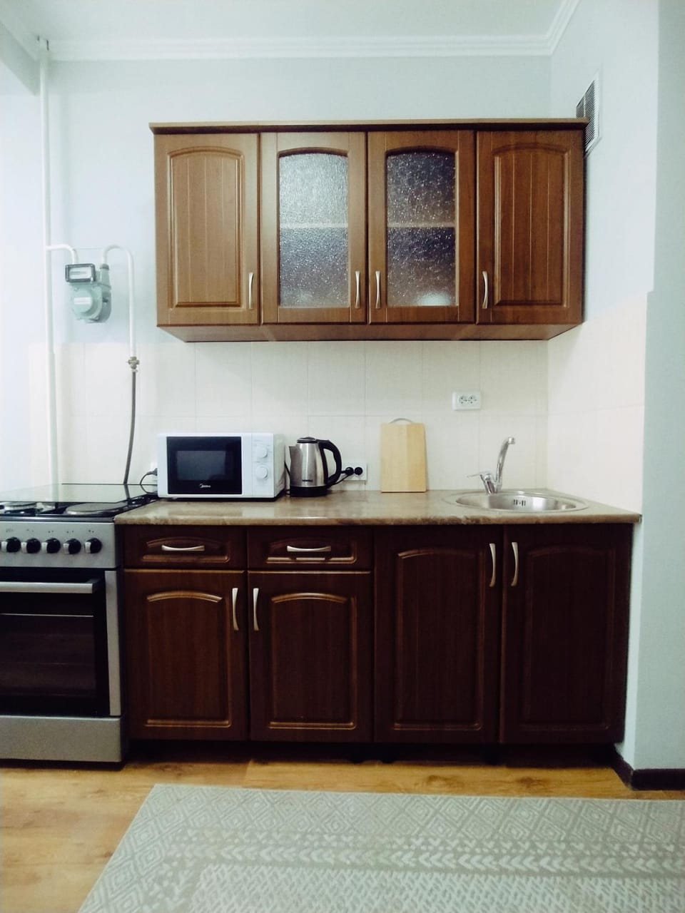Coffee/tea facilities, minibar, stove