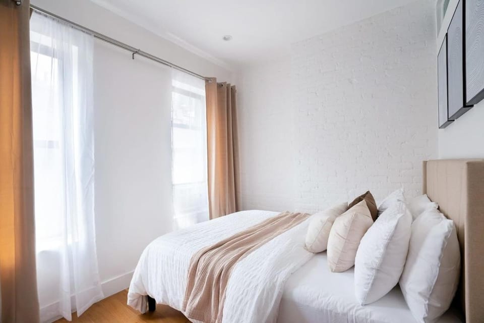1290-16 New Renovated 2 Bedrooms in UES Apartment in Roosevelt Island