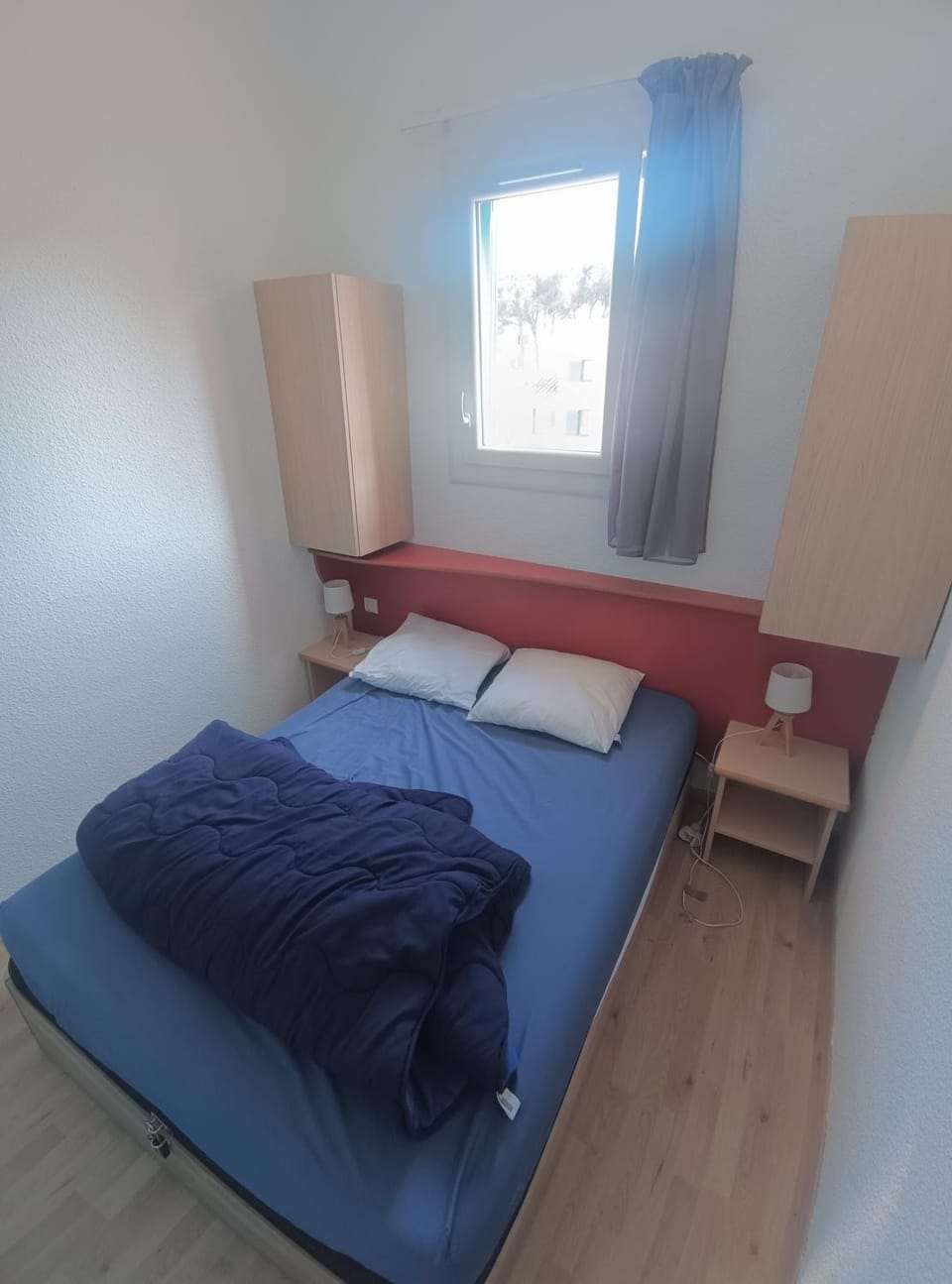 Bed, Night, Photo of the whole room, Bedroom, storage