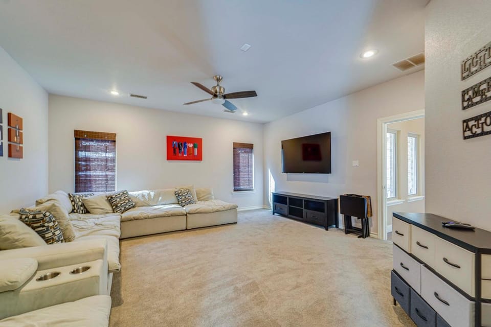 Spacious Lubbock Home w/ Private Pool & Yard! House in Lubbock