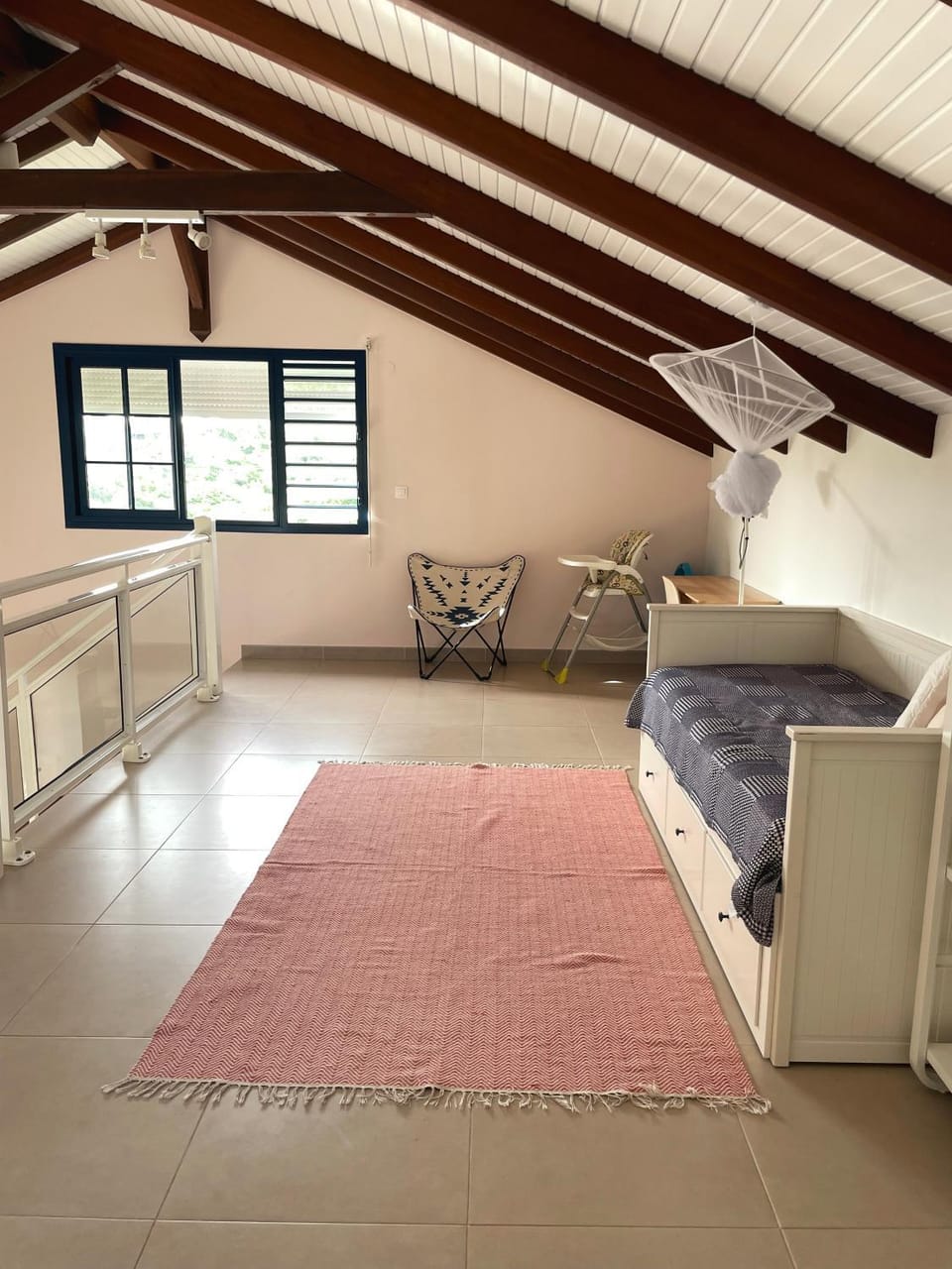 Communal lounge/ TV room, Photo of the whole room