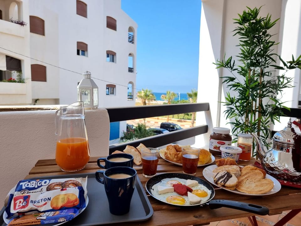 View (from property/room), View (from property/room), Balcony/Terrace, Balcony/Terrace, Seating area, Beach, City view, City view, Garden view, Garden view, Landmark view, Landmark view, Sea view, Sea view, Street view, Street view, Quiet street view, Inner courtyard view