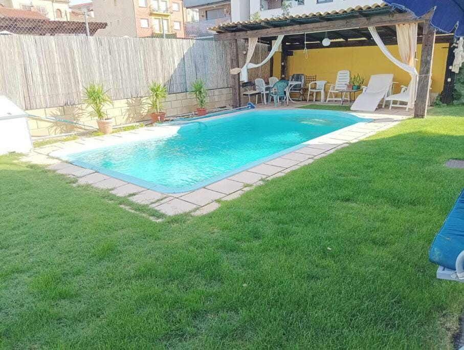Balcony/Terrace, Swimming pool