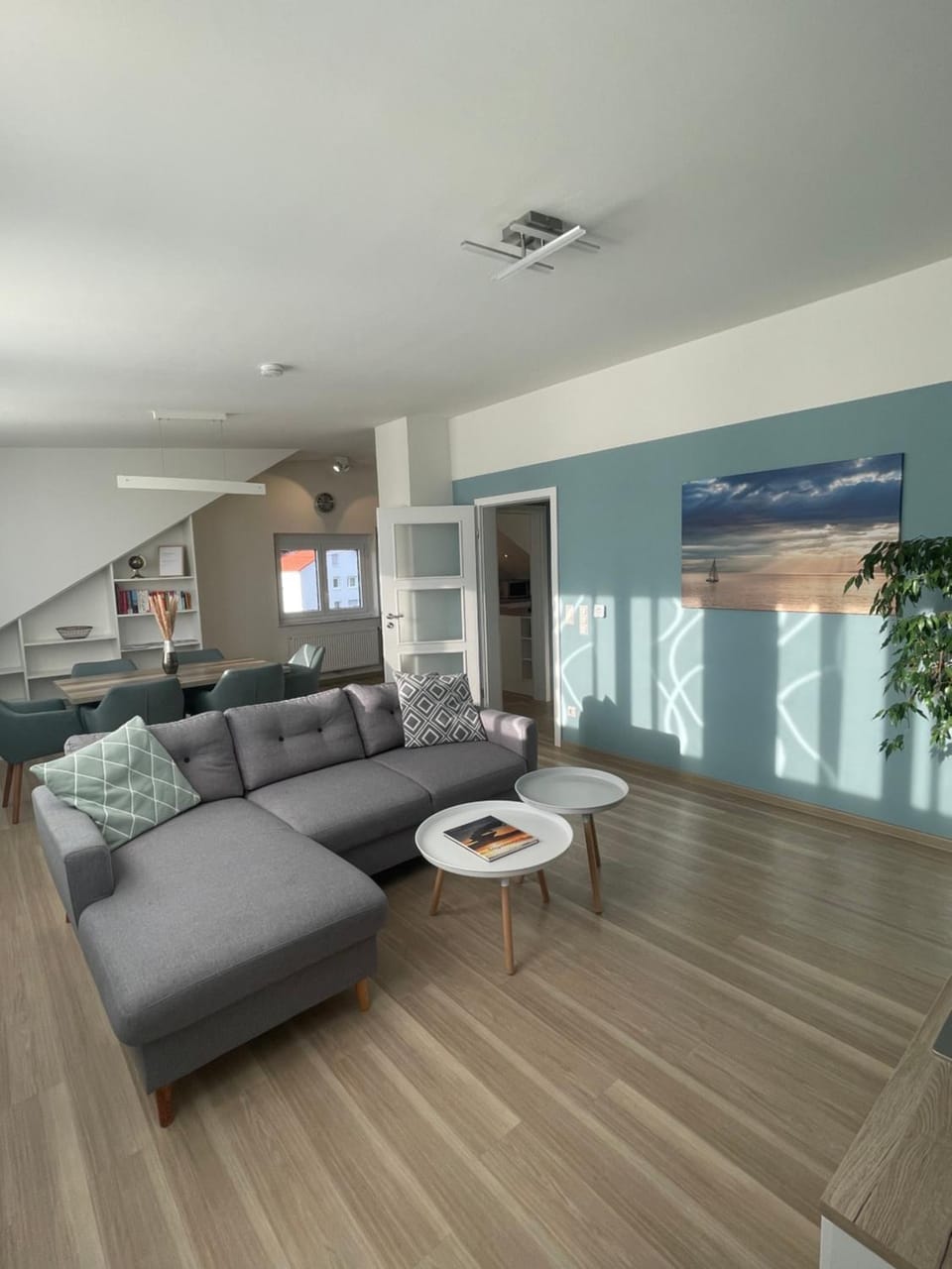 TV and multimedia, Living room, Seating area