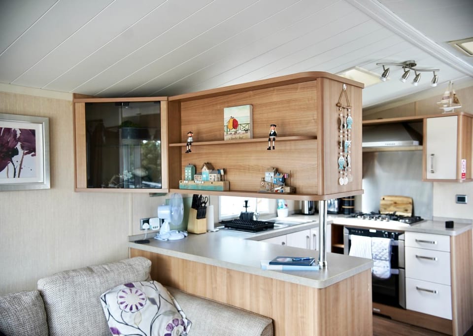 Sea Breeze Cabin Cabin in Poole