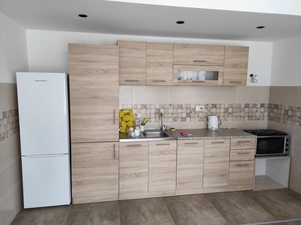 Coffee/tea facilities, Kitchen or kitchenette, pet friendly, stove