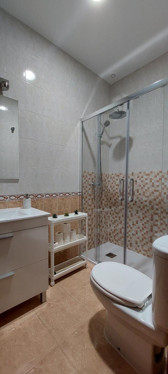 Shower, Bathroom, towels