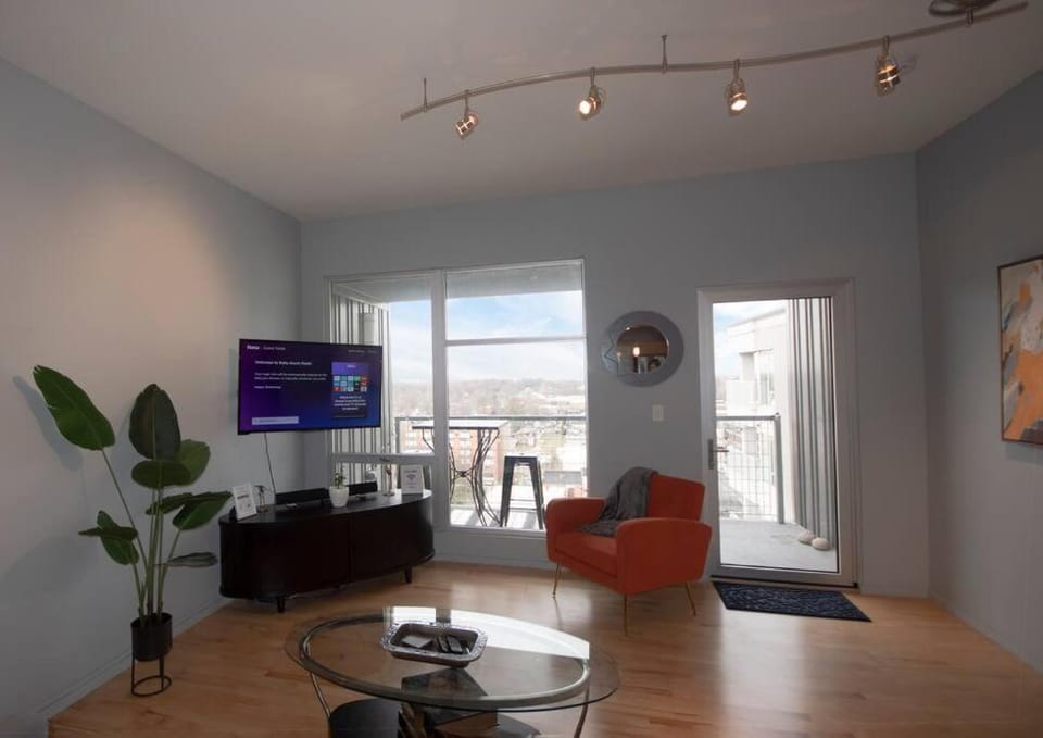 Luxury Condo in Downtown Champaign Apartment in Champaign