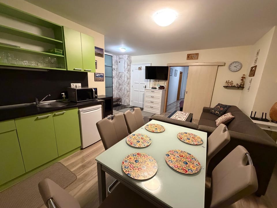 Kitchen or kitchenette, Living room, Dining area