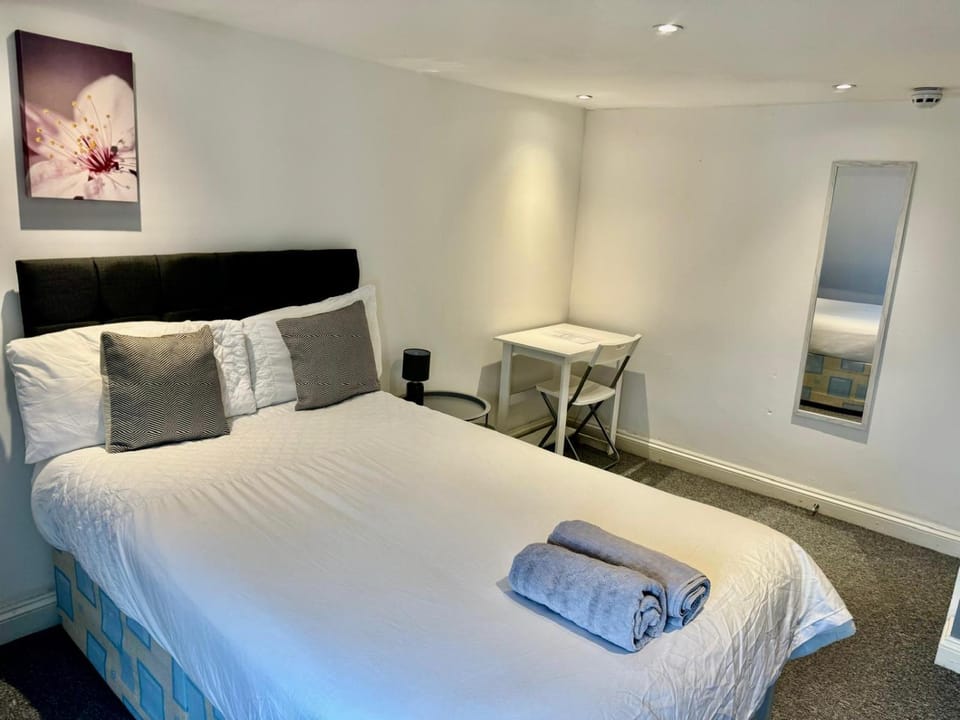 Large City Centre Room Vacation rental in Bristol