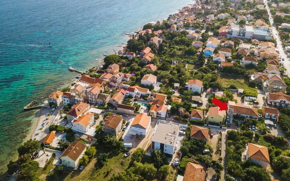 Day, Bird's eye view, Sea view, Location