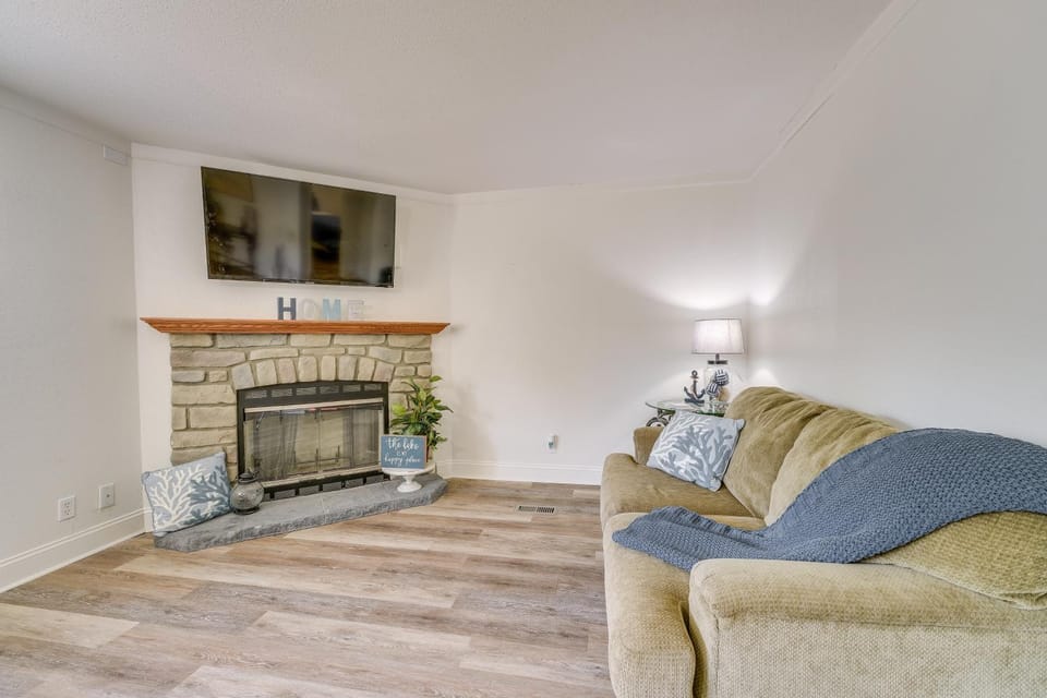 Fire Pit and Stunning Lake Views Shell Knob Home! House in Shell Knob