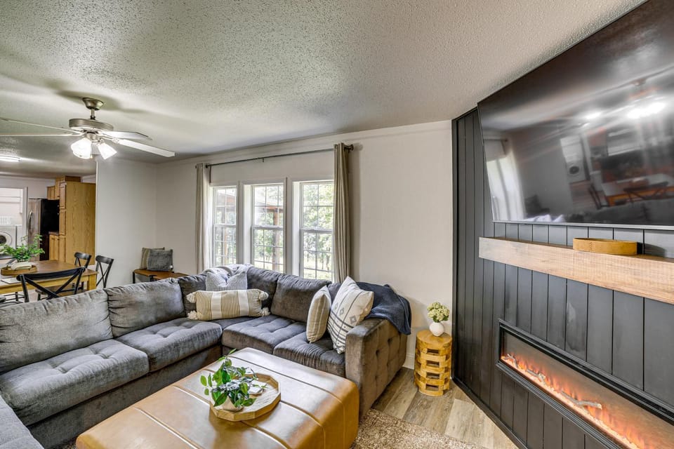 Fire Pit & Stunning Lake Views: Shell Knob Home! House in Shell Knob
