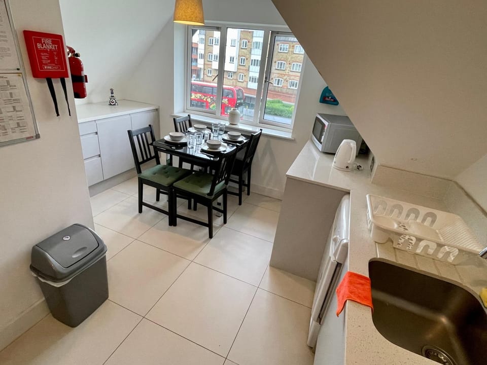 2 Bedroom 2 bathroom Apartment 8 including free parking Apartment in Bromley