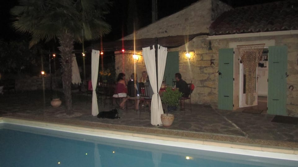 La Picholine, chambre ciboulette Bed and Breakfast in Occitanie