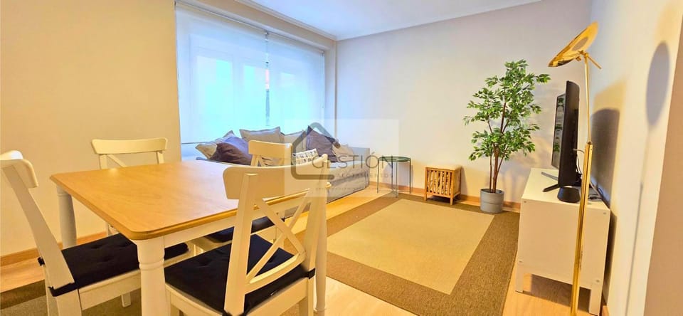 TV and multimedia, Living room, Photo of the whole room, Seating area, Dining area, heating, internet