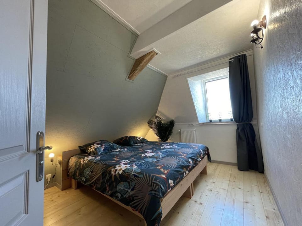 Gîte rustique avec piscine partagée et animaux admis, 15 pers - FR-1-489-465 House in Auvergne-Rhône-Alpes