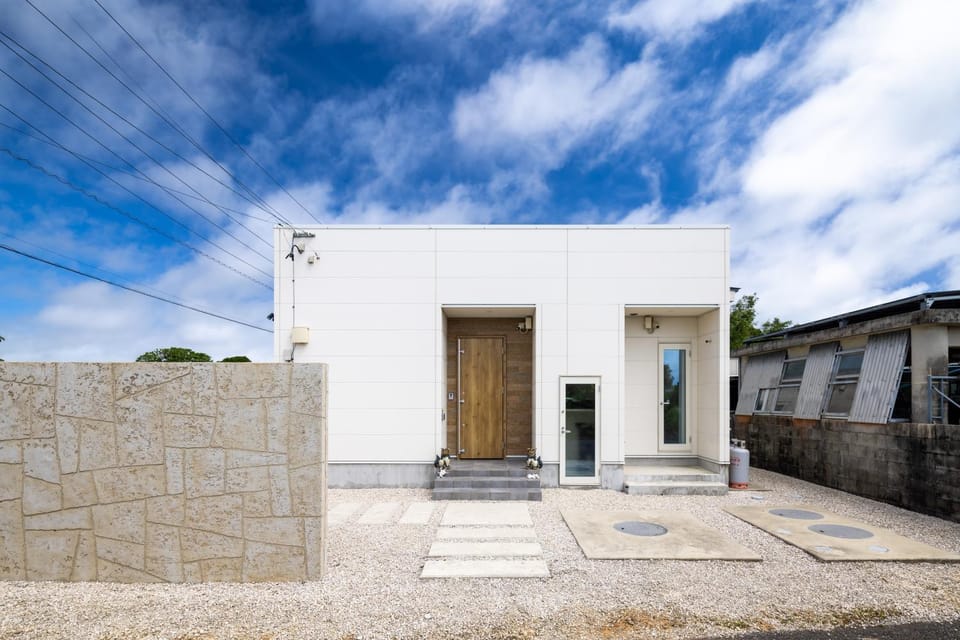 Property building, Day