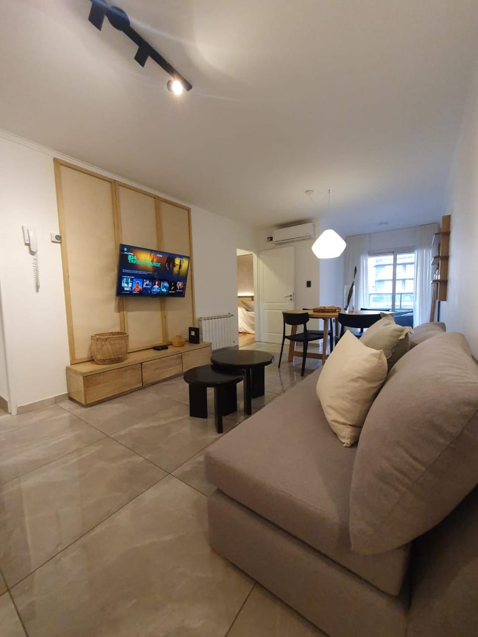 TV and multimedia, Dining area
