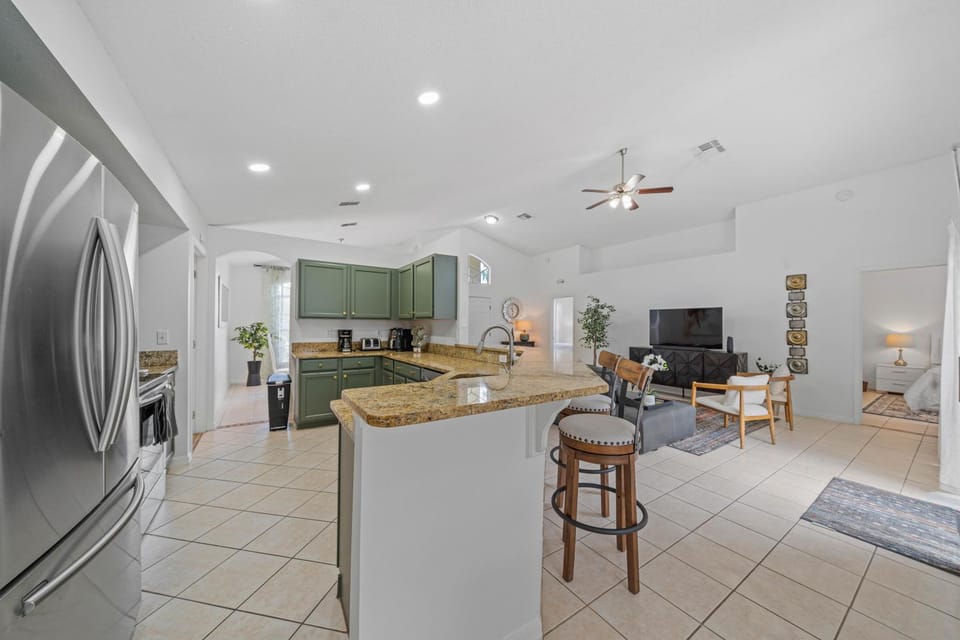 Communal lounge/ TV room, TV and multimedia, Living room, kitchen