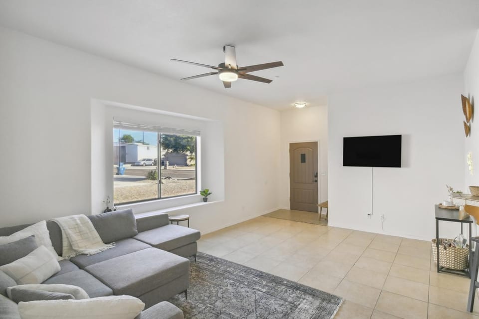 1 Mi to Lake: Airy Home w/ Patio in Lake Havasu! House in Lake Havasu City