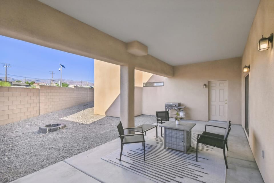 1 Mi to Lake: Airy Home w/ Patio in Lake Havasu! House in Lake Havasu City
