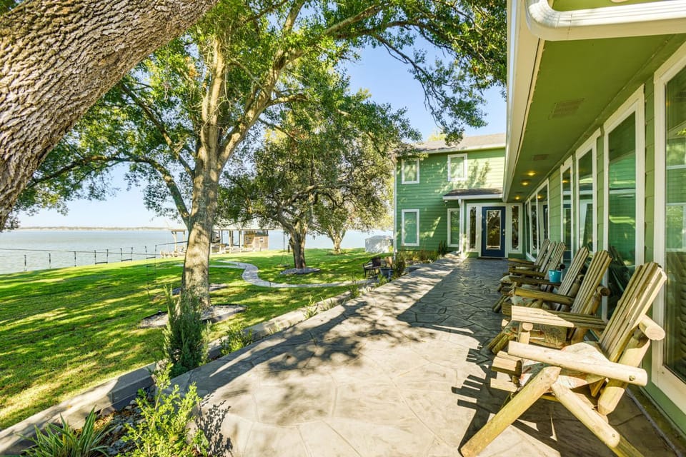 Lakefront Livingston Vacation Rental w/ Boat Dock! House in Lake Livingston
