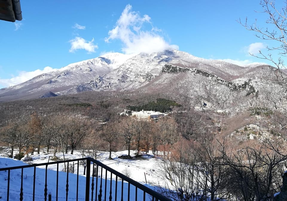 Balcony/Terrace, Landmark view, Mountain view