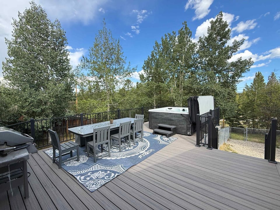 Spacious 10 guest GEM in Leadville Pets okay House in Leadville