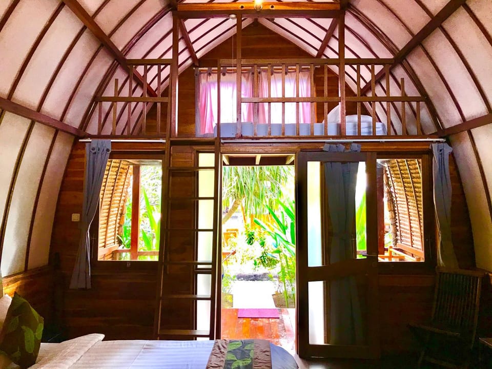 Cotton Tree Cottages Campground/ 
RV Resort in Pemenang