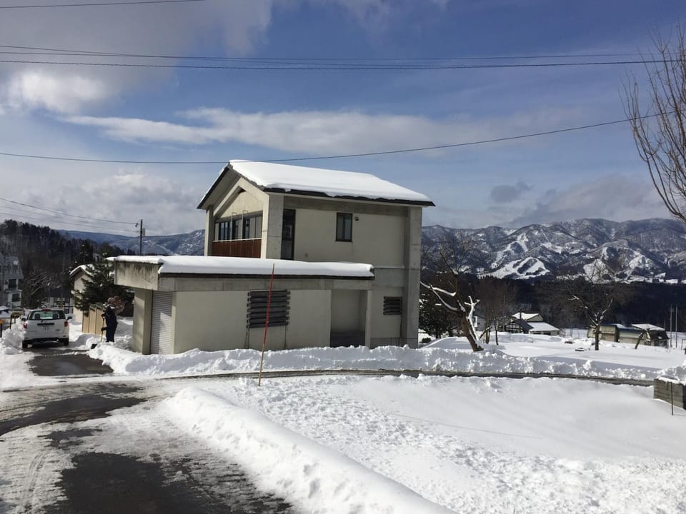 Property building, Day, Winter