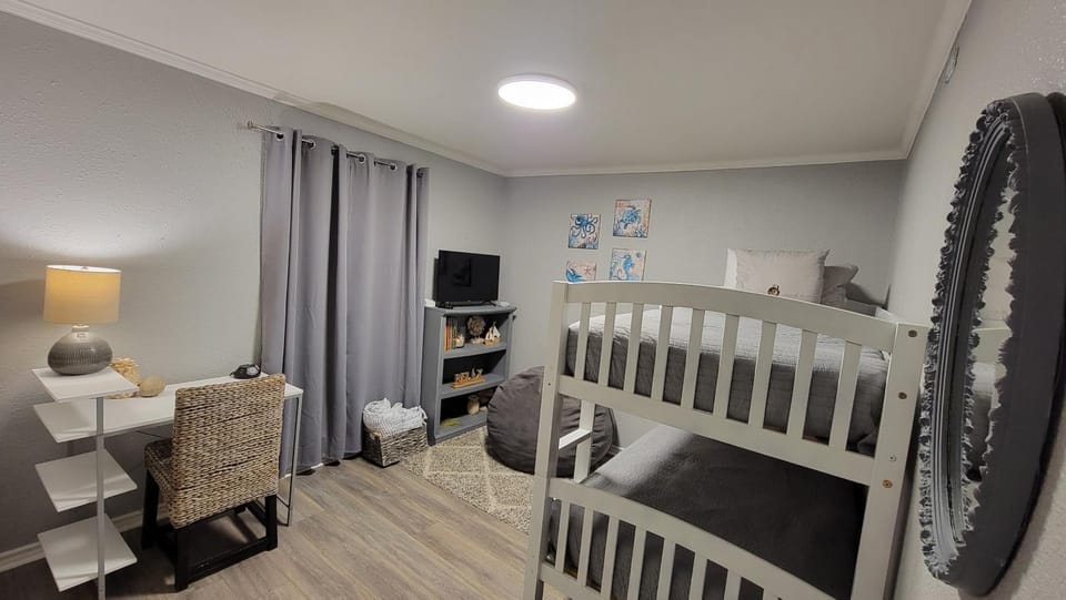 Bed, Bedroom, bunk bed
