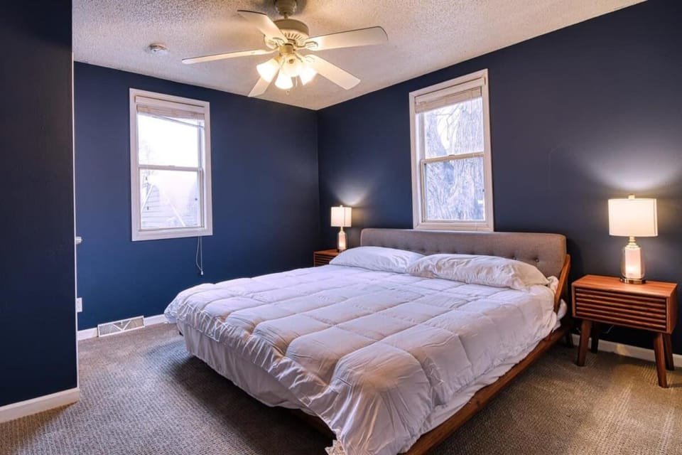 Bed, Bedroom