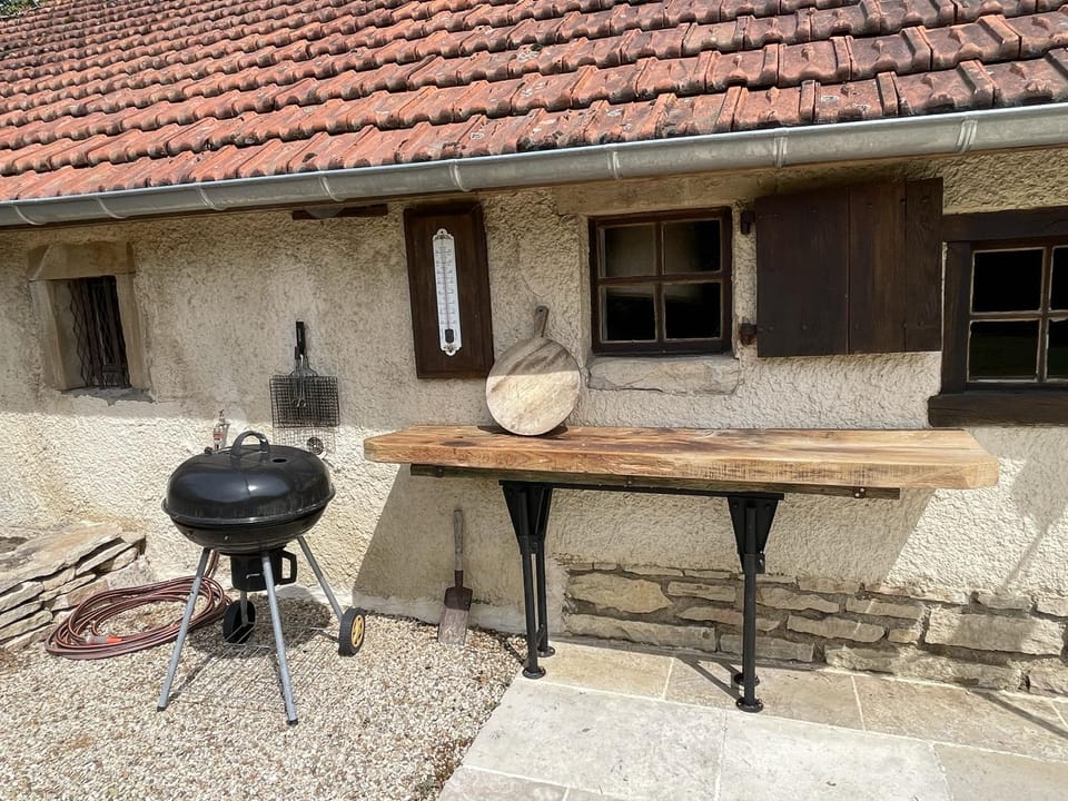 Patio, BBQ facilities