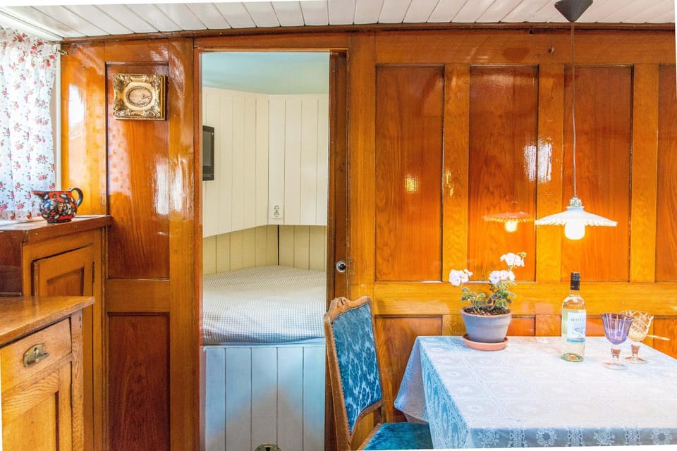 Dining area, Bedroom