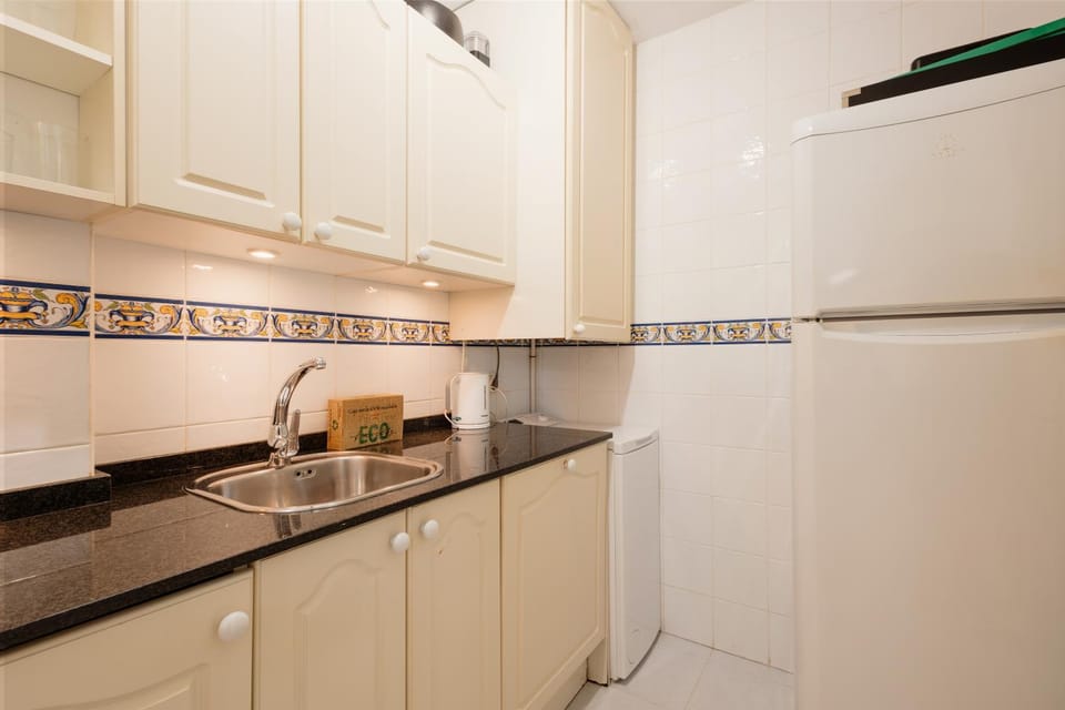Kitchen or kitchenette, dishwasher, pet friendly, washing machine, dryer