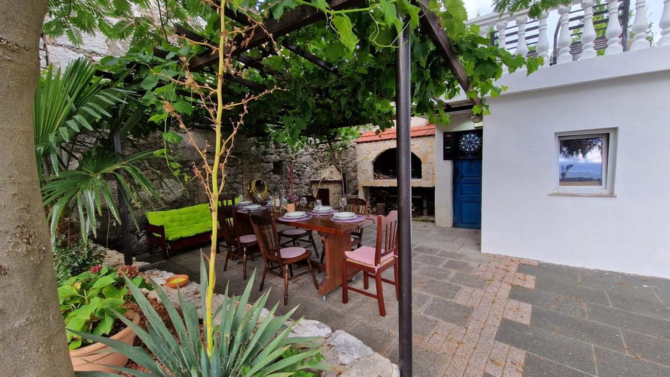 Lukari Vacation Home House in Primorje-Gorski Kotar County