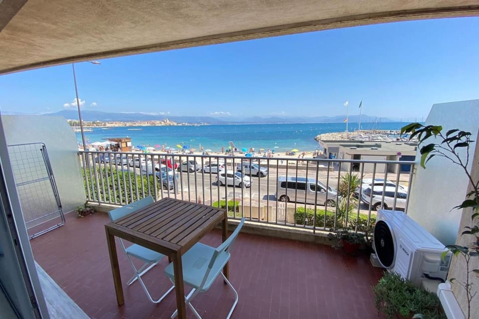 06AT1 - Studio Salis Apartment in Antibes