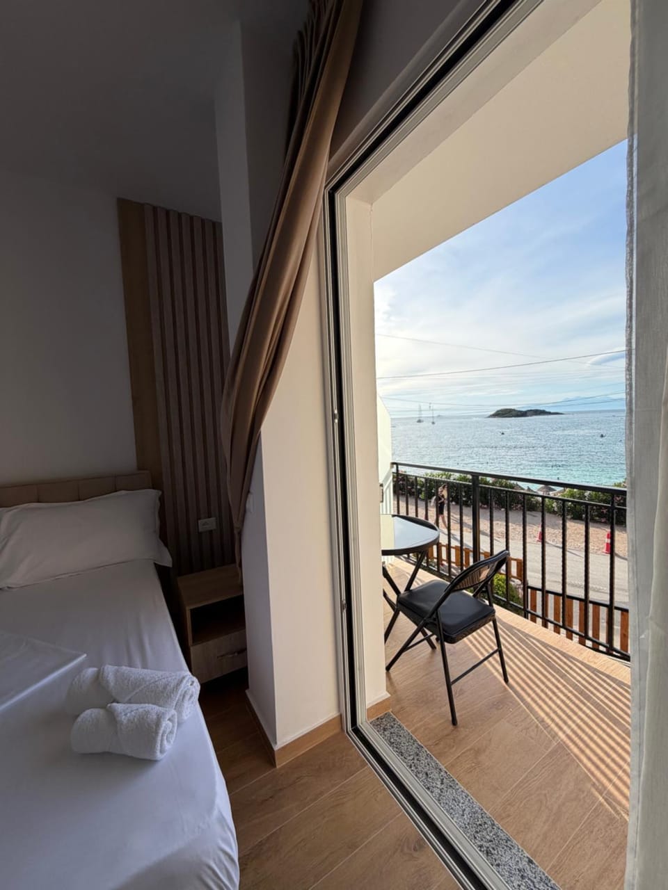Bed, View (from property/room), Balcony/Terrace, Bedroom, Sea view