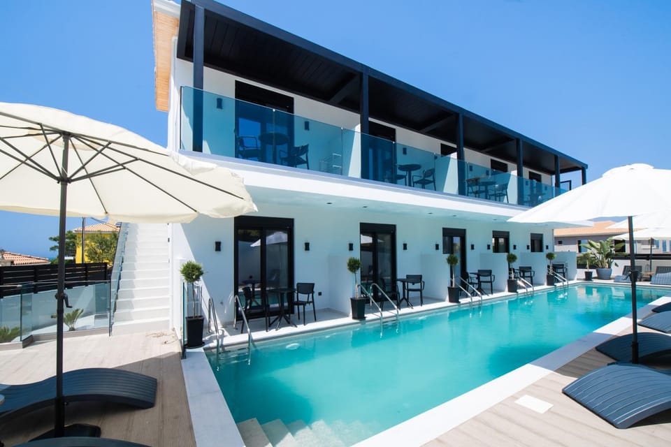 Pool view, Swimming pool