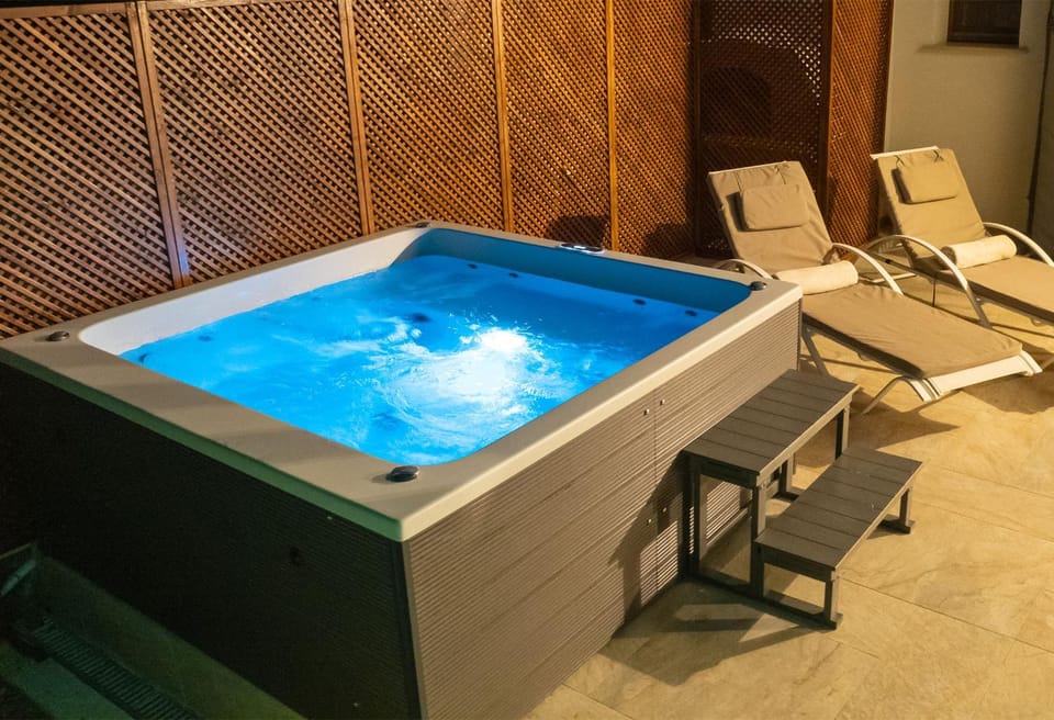 Hot Tub, Balcony/Terrace