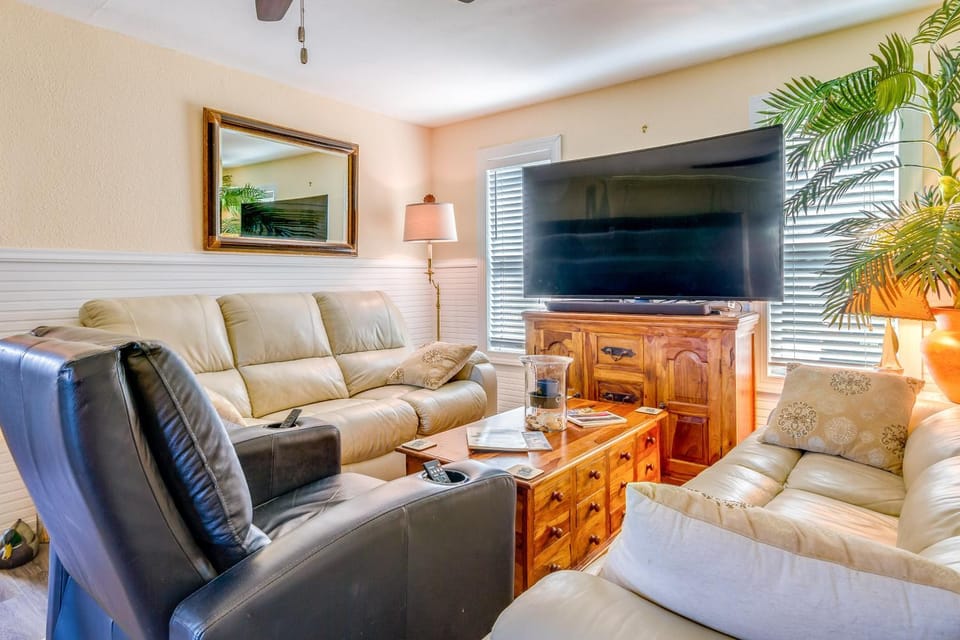Waterfront Pensacola Paradise with Boat Slips! House in Perdido Key