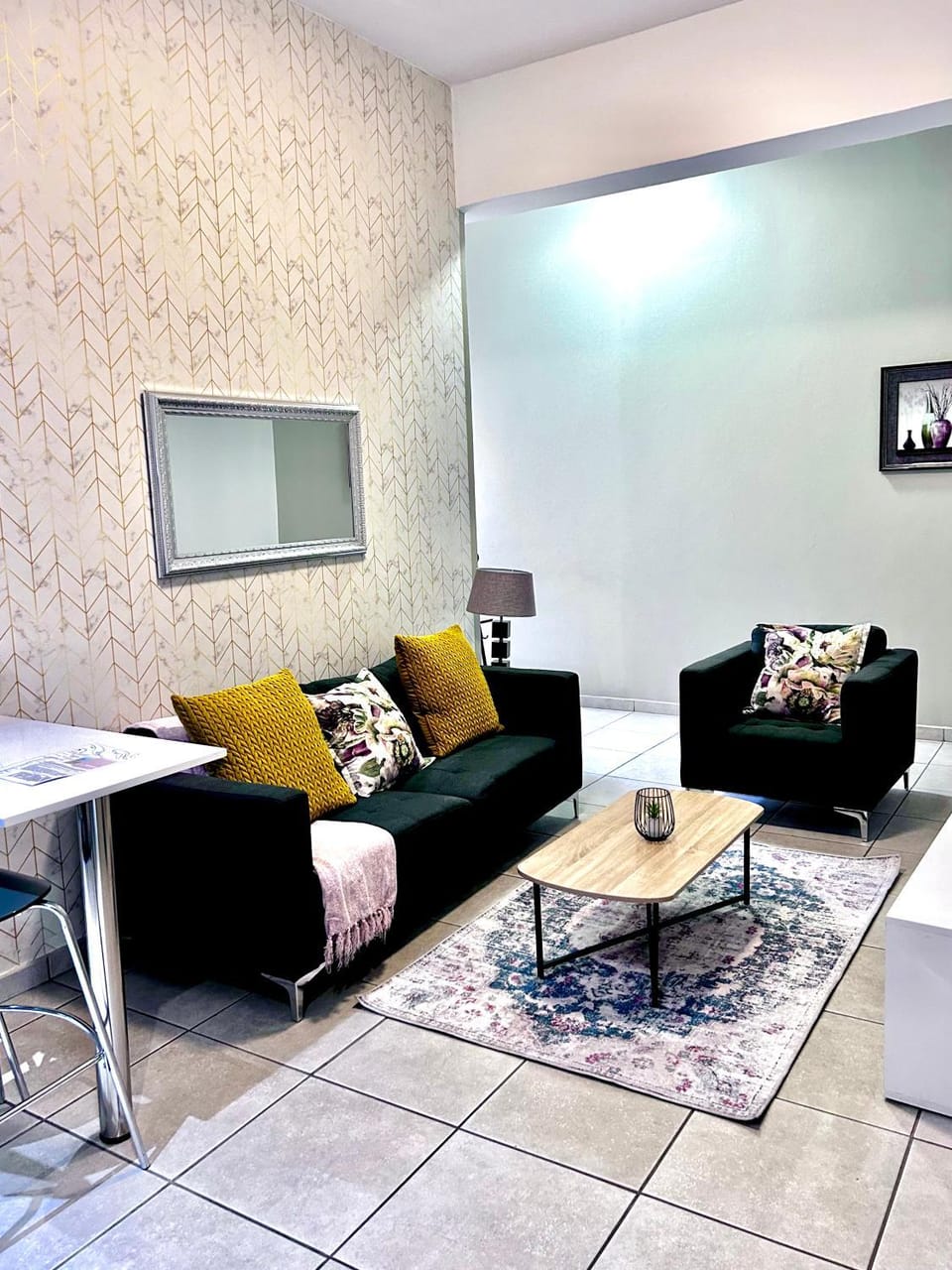 Living room, Seating area