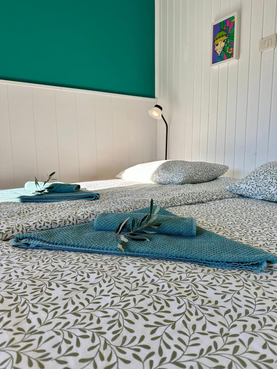 Property building, Bed, Guests