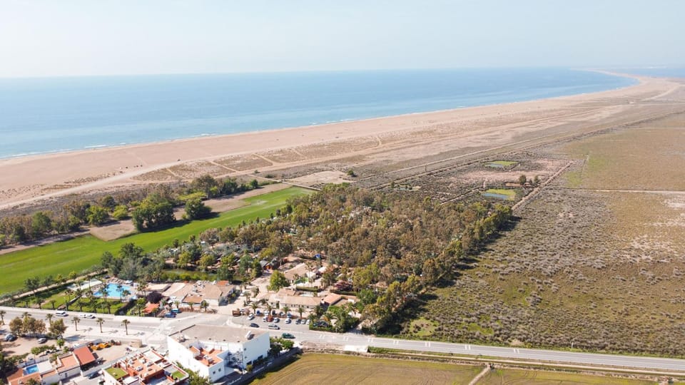 Nearby landmark, Day, Neighbourhood, Natural landscape, Bird's eye view, Beach, Lake view, Sea view