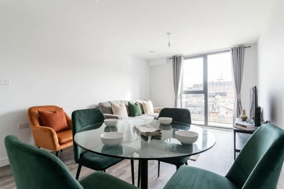 Contemporary 1 Bed Apartment Central Birmingham Apartment in Birmingham