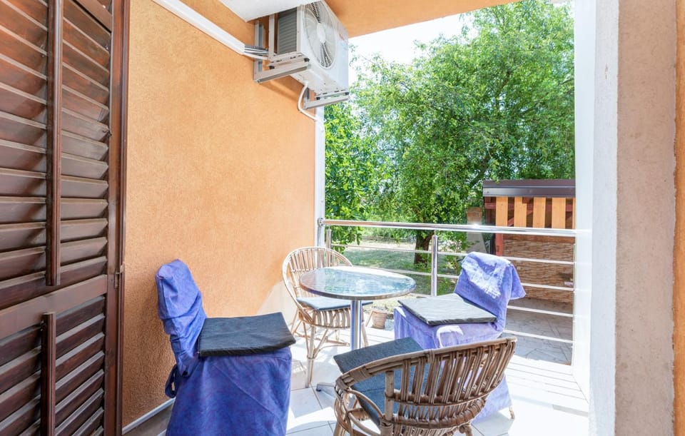 Rudel Room with Terrace Bed and Breakfast in Fažana