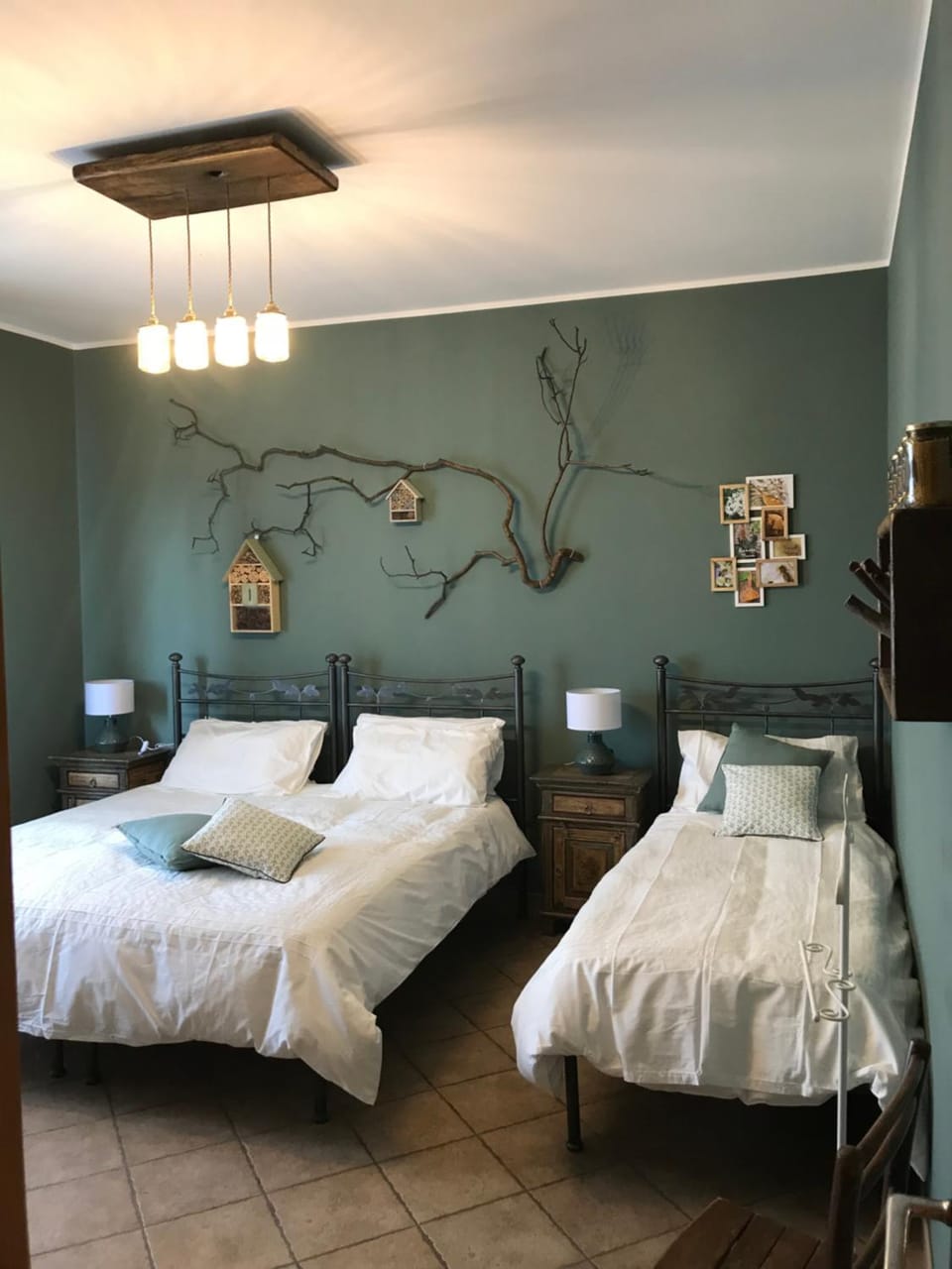 Photo of the whole room