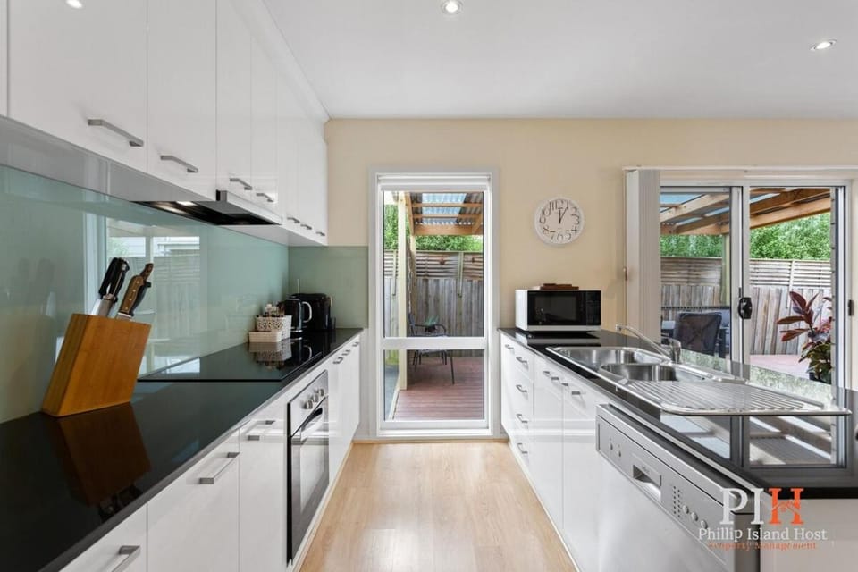 Cowes 3Bdr-2Bt Family TownHouse House in Cowes