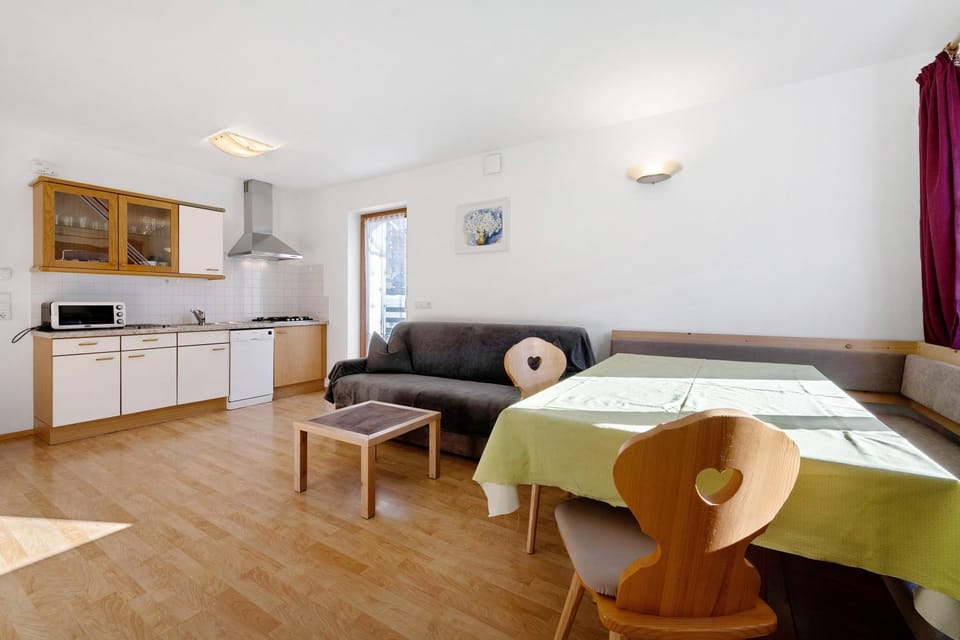 Property building, Kitchen or kitchenette, Living room